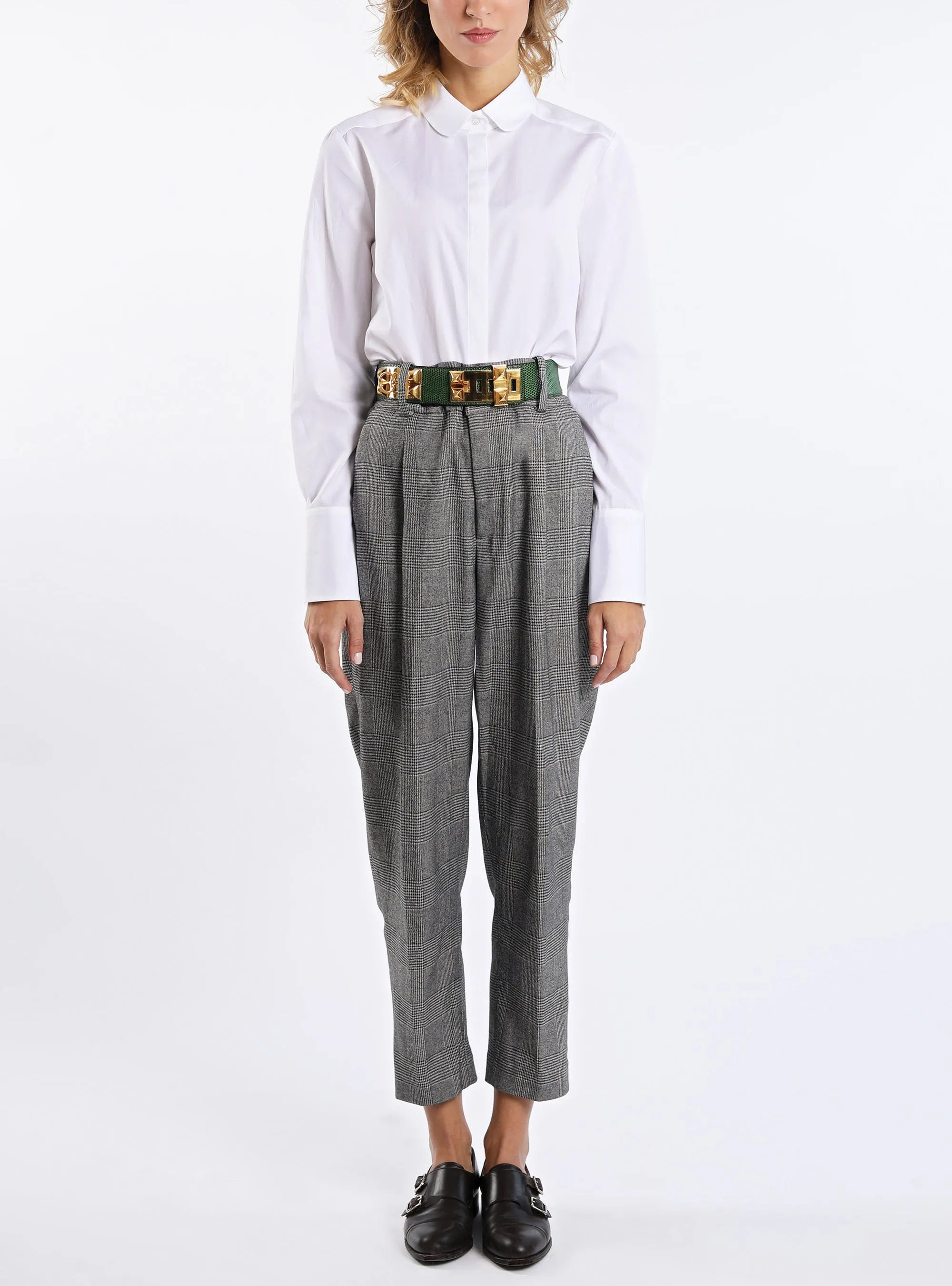 Blouse with rounded collar from fine two-ply cotton in white