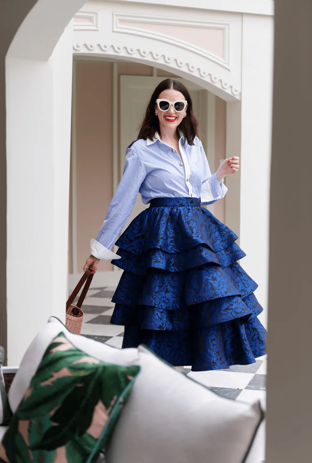 Certainly! Heres an optimized version of the product title:

**Buru x Val MIDI Teagan Skirt - Navy & Black**: Chic and Versatile Womens Midi Skirt

This title maintains the key product details while adding descriptive modifiers to appeal to potential buyers.