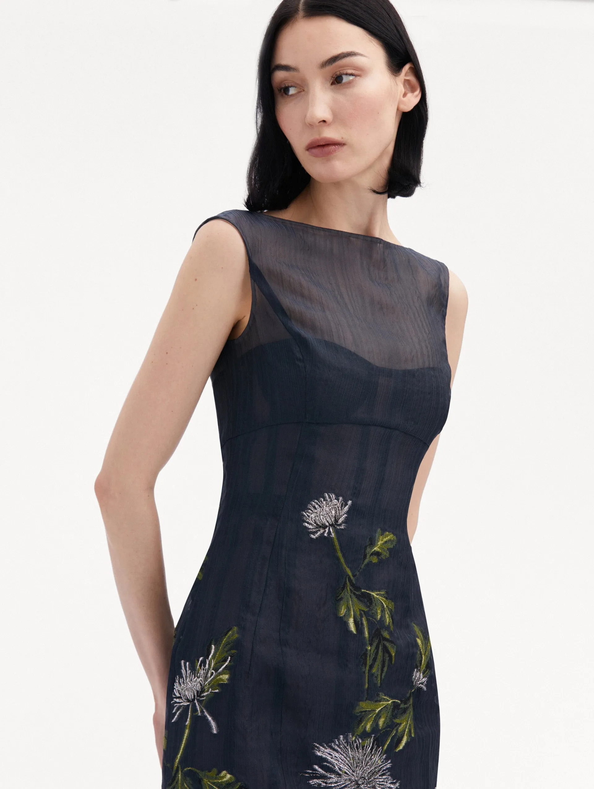 Chrysanthemum Fil Coupé Column Gown
