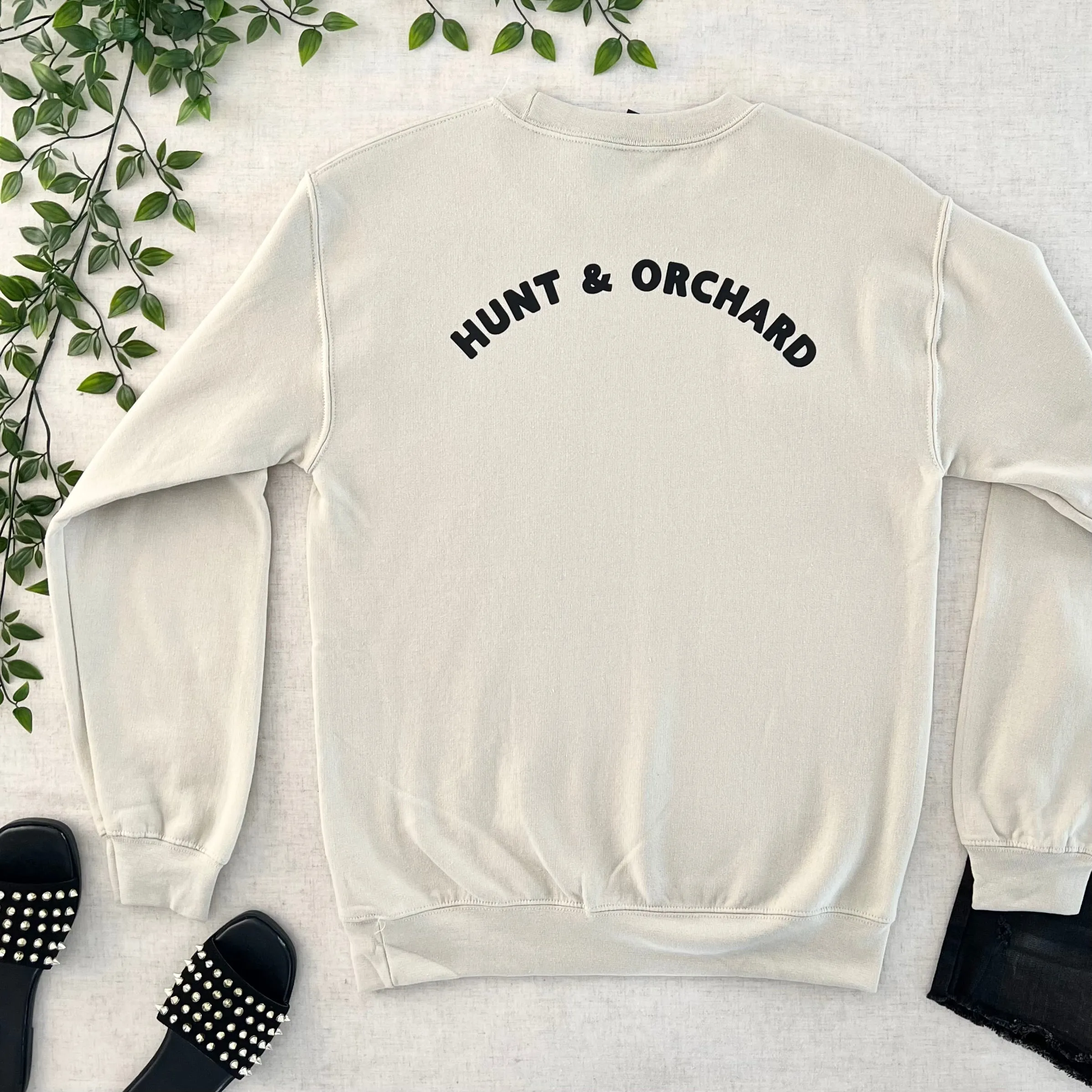 Hunt & Orchard Skull Pullover - Ecru