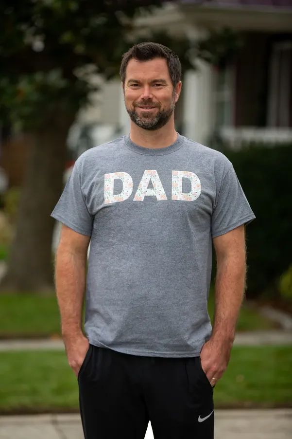 Mila Dad Gray T-shirt