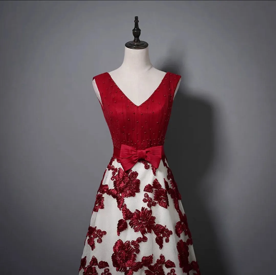The Joanna Blue/Red Lace Sleeveless Gown